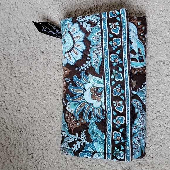 Vera Bradley Handbags - 👛 Blue & Brown Paisley Vera Bradley Wallet